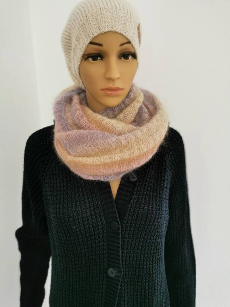 Loopschal Mohairwolle Seide Pastelltöne Farbverlauf von KnitAndMore4U