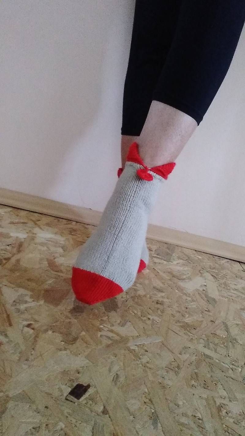 Wollsocken Frauensocken Mädchensocken Handgestrickte Socken Naturwolle Minimale Rote Warme Wintersocken Wollsocken Frauensocken Mädchensocken Handgestrickte Socken Naturwolle Minimale Rote Warme Wintersocken von KnitKnotBoutique1