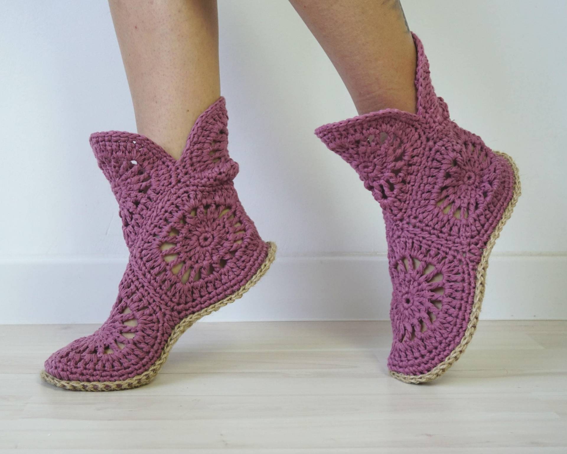 Gehäkelte Hausschuhe, Damen Pantoffelstiefel, Häkelstiefel, Geschenk Für Sie, Mutter von KnitKnotSpace