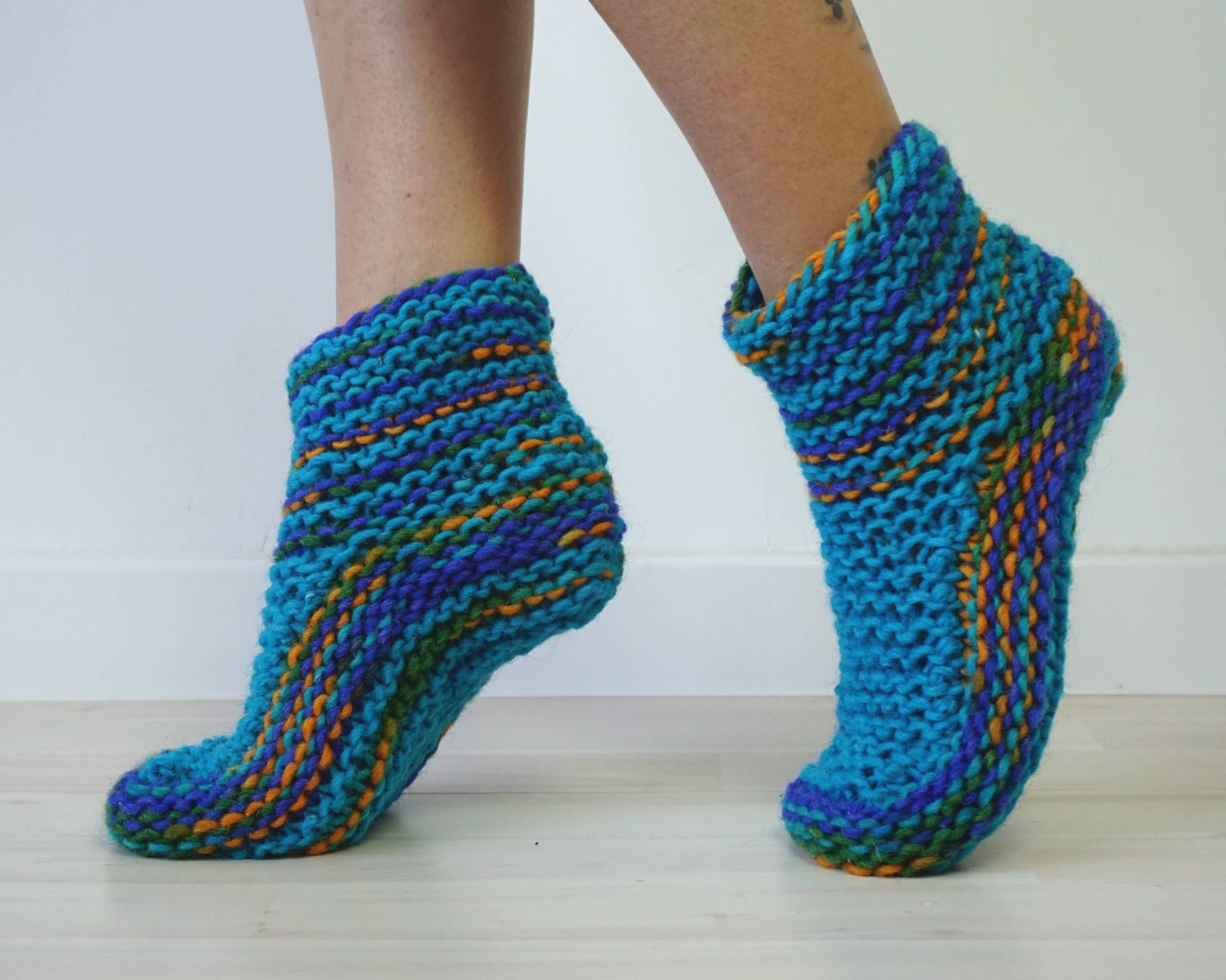 Gestrickte Hausschuhe Frauen, Damen Strickwaren, Geschenk Für Sie, Stricken Socken, Frau, Mutter Geschenk, Frau Kleidung von KnitKnotSpace