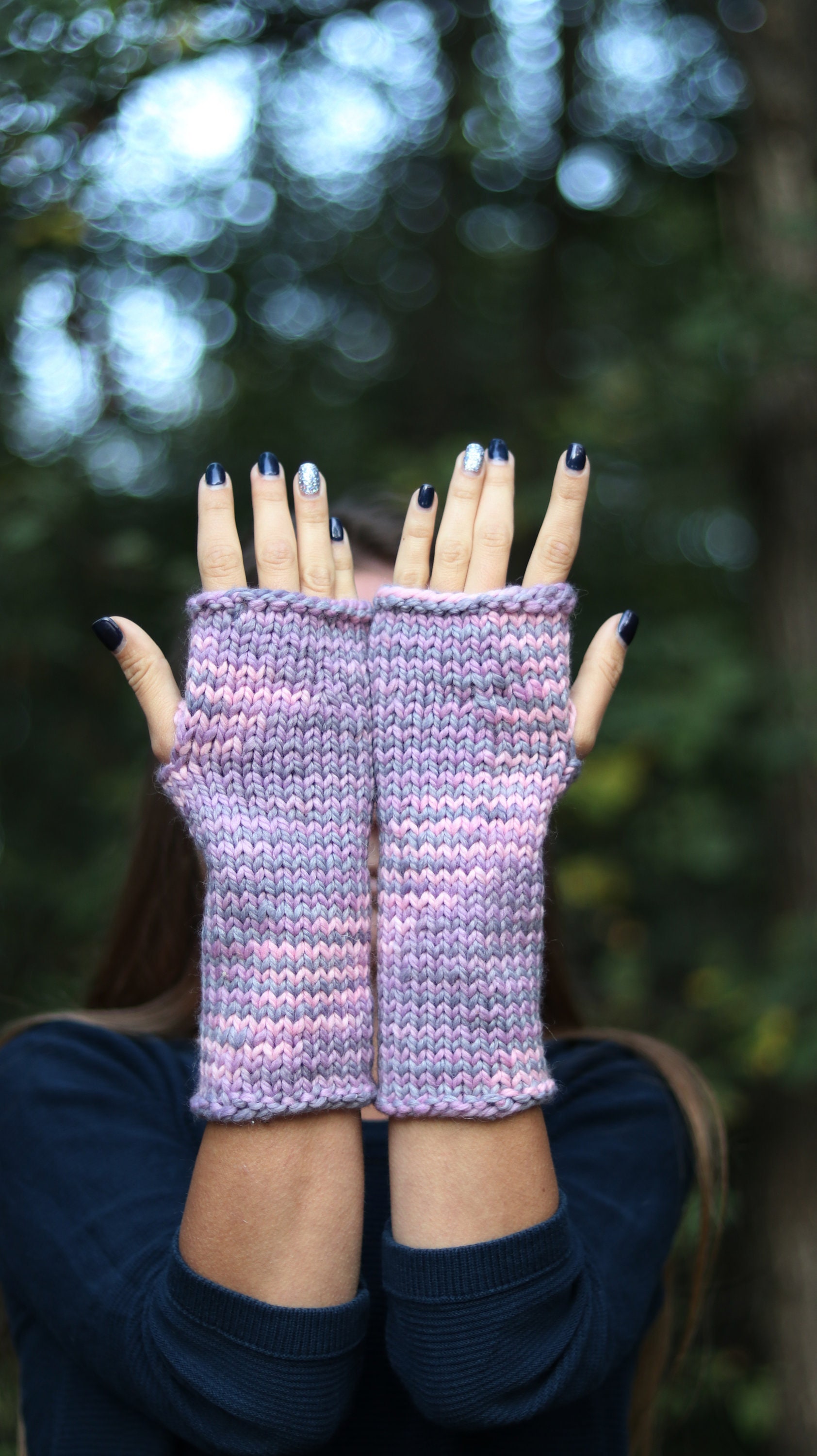 Strick-Accessoires, Fingerlose Handschuhe Frauen, Kaltwetter-Accessoires, Merinowolle-Fäustlinge, Armstulpen, Strickhandschuh-Fäustlinge, Geschenk von KnitKnotSpace