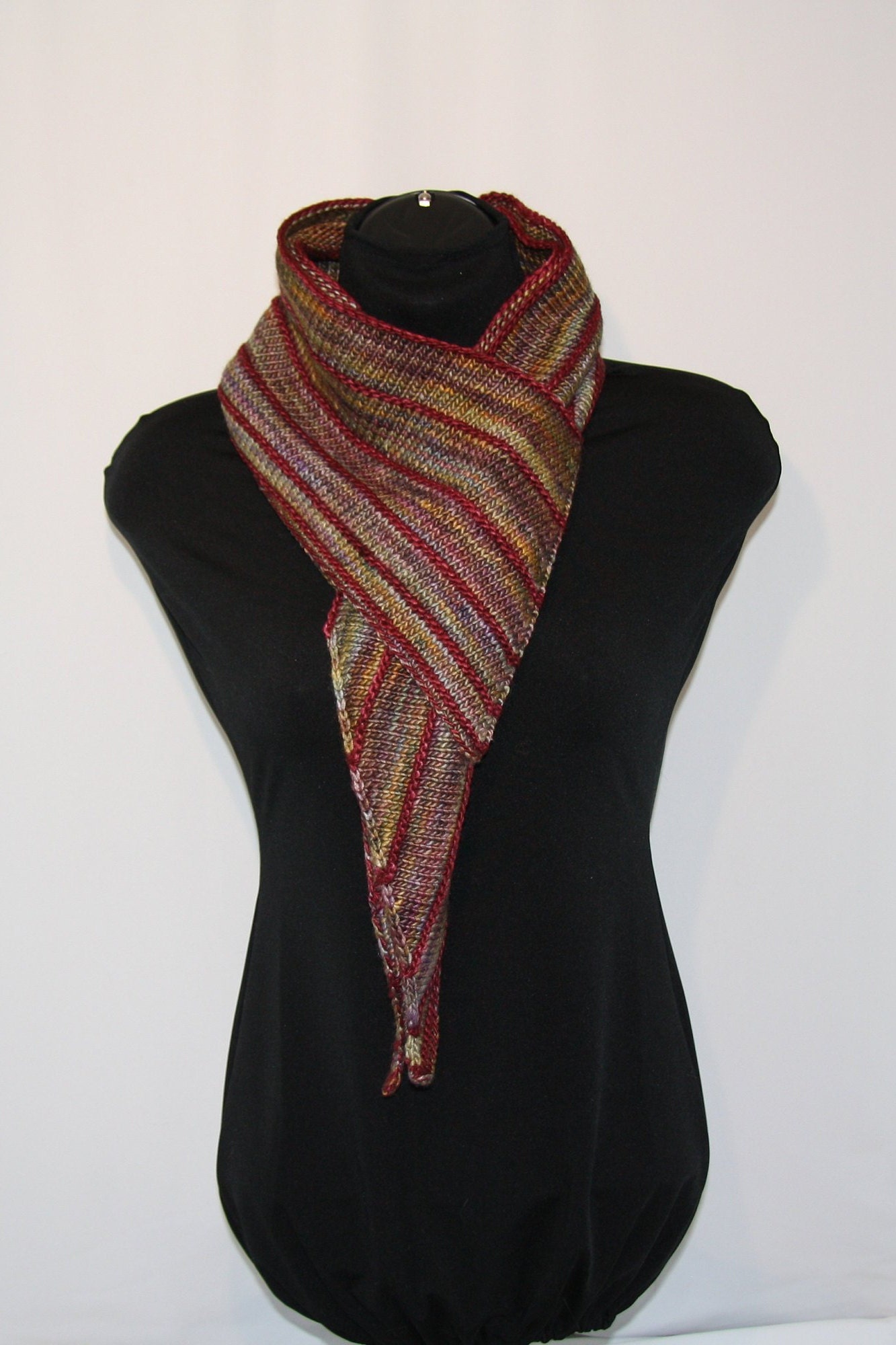Frau Schal - Hand Stricken Wolle Und Seide Schal von KnitKnotandWeave