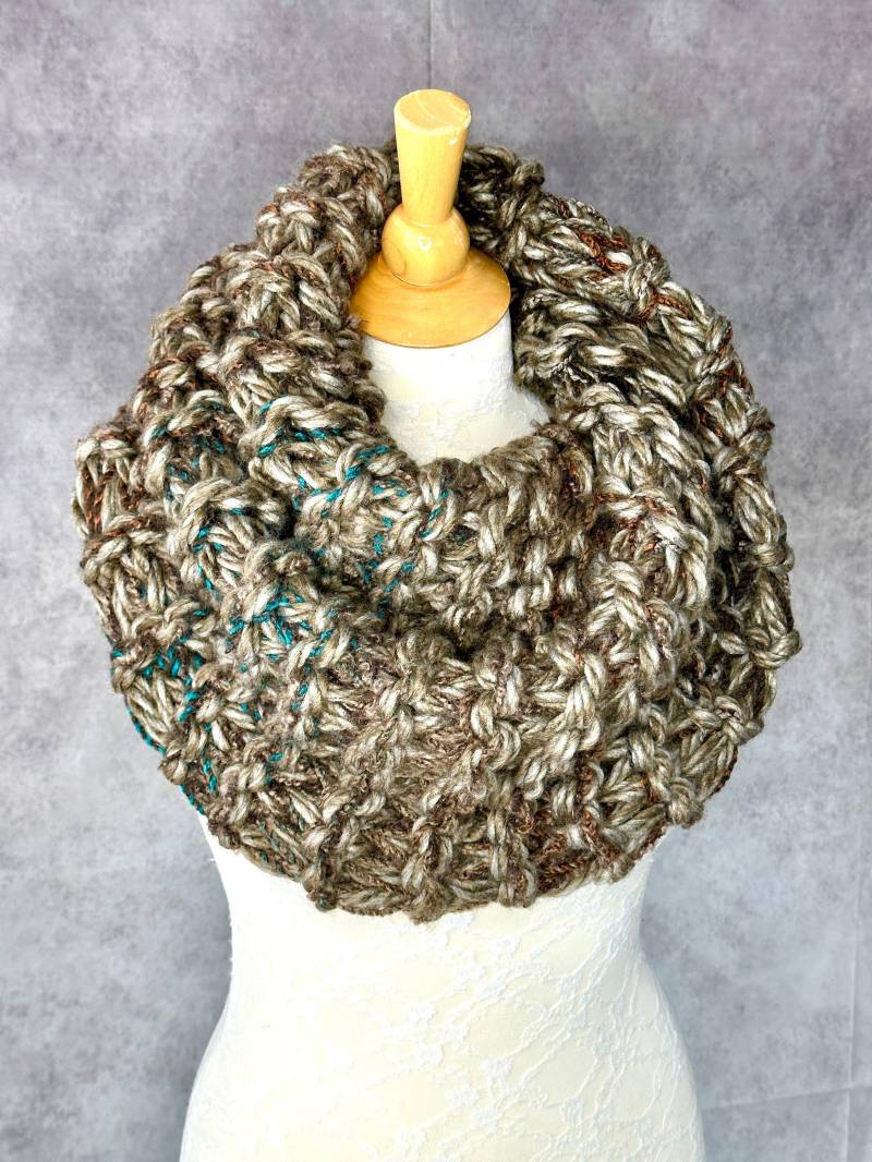 Handgestrickter Loop, Super Grobstrick Infinity Schal, Übergroßer Möbius Hals Und Schulterwärmer, Outlander Geschenk, Geschenk Für Mutter, Tochter Handgestrickter Loop, Super Grobstrick Infinity Schal, Übergroßer Möbius Hals Und Schulterwärmer, Outlander Geschenk, Geschenk Für Mutter, Tochter von KnitPlayLove