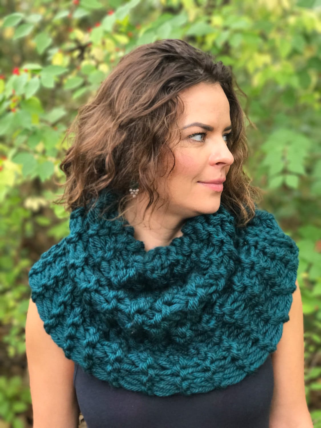Handgestrickter Schlauchschal, Loop Schal, Schlauchschal in Dunklem Petrol, Outlander Fan Geschenk, Geschenk Für Mutter, Freundin von KnitPlayLove