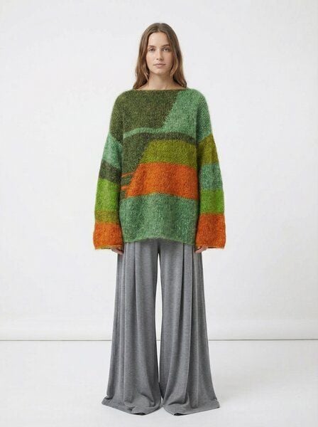 KnitToChange Oversize-Pullover aus weichem Effektgarn in Grün- und Orangetönen von KnitToChange