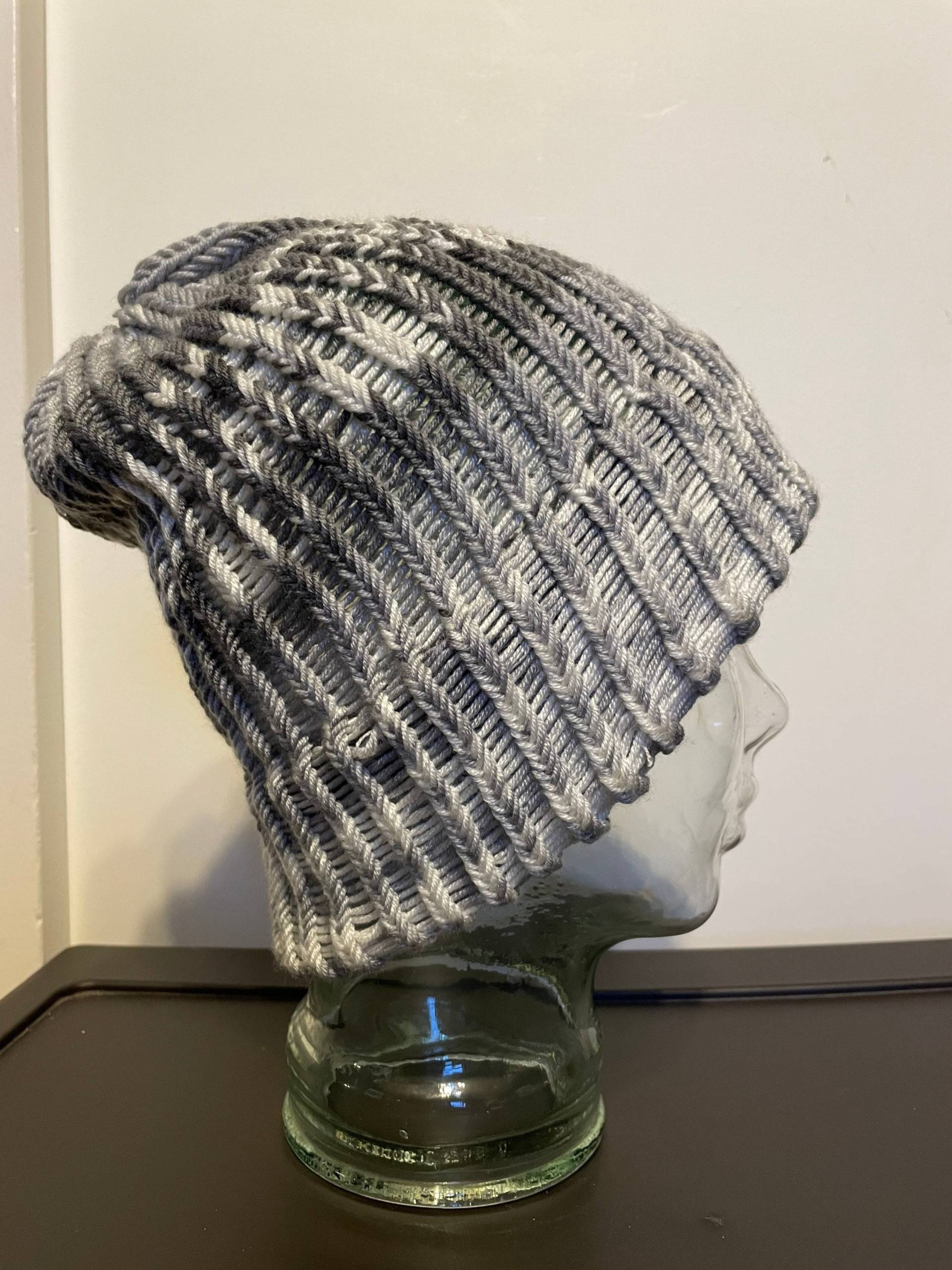 Grau-Mix Gestrickte Beanie Grau-Mix Gestrickte Beanie von KnitWitWiz