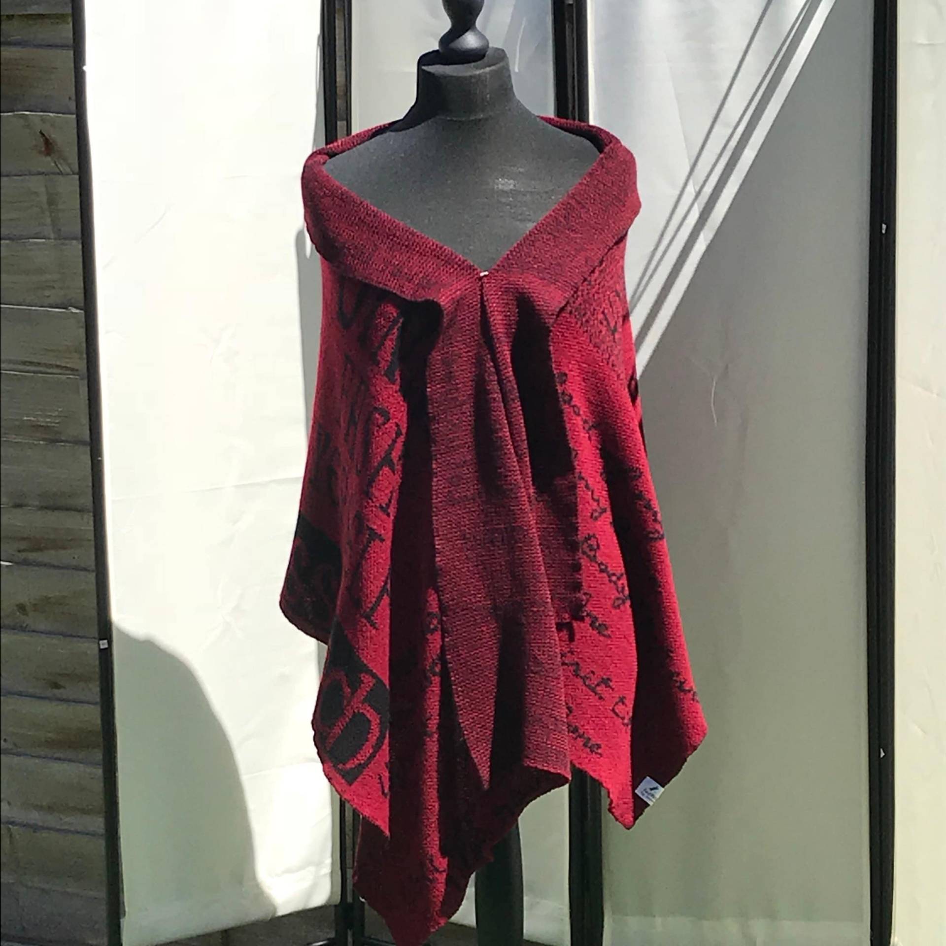Burgund/Schwarz, Outlander Inspiriert, Dinna Fash, Gestricktes Tuch, Schal, Vegan Freundlich Burgund/Schwarz, Outlander Inspiriert, Dinna Fash, Gestricktes Tuch, Schal, Vegan Freundlich von KnitWitsBySabine
