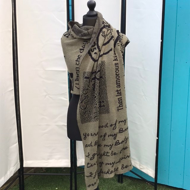 Pale Khaki/Black, Outlander Geschenke, Merchandise, Dinna Fash, Gestricktes Tuch, Schal, Vegan Freundlich Pale Khaki/Black, Outlander Geschenke, Merchandise, Dinna Fash, Gestricktes Tuch, Schal, Vegan Freundlich von KnitWitsBySabine