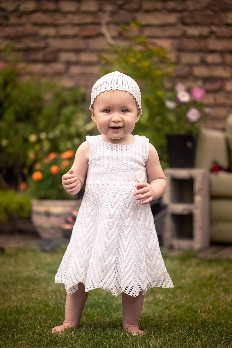 Gehäkeltes Handgemachtes Baumwolltaufkleid, Überkleid Gehäkeltes Handgemachtes Baumwolltaufkleid, Überkleid von KnitfinityKnitfinity