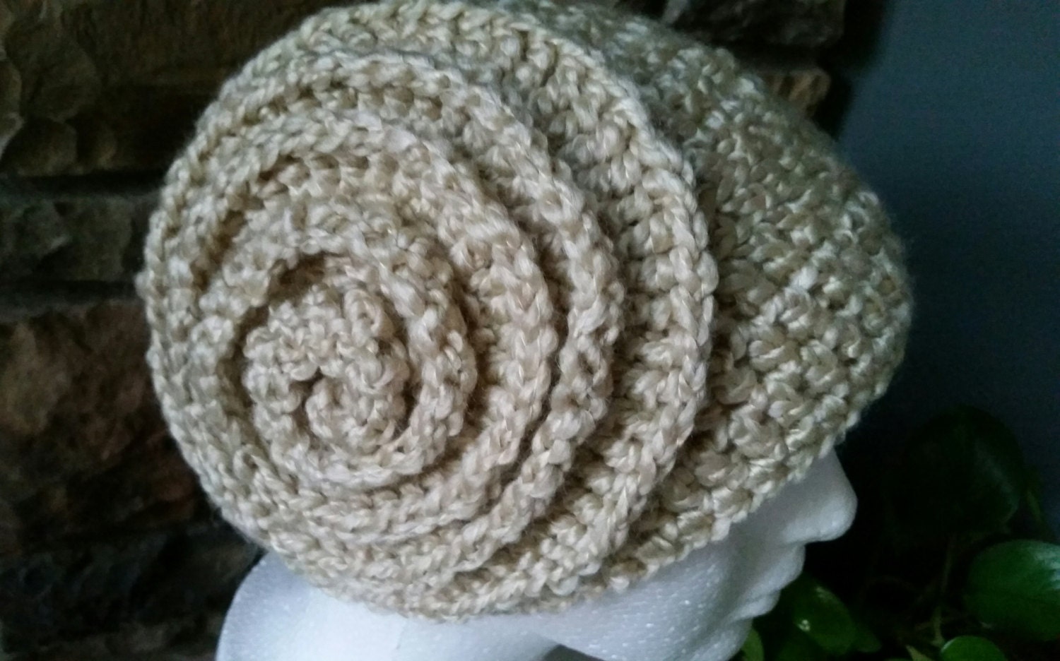Große Blume Creme Hut Große Blume Creme Hut von KnitsByVicks