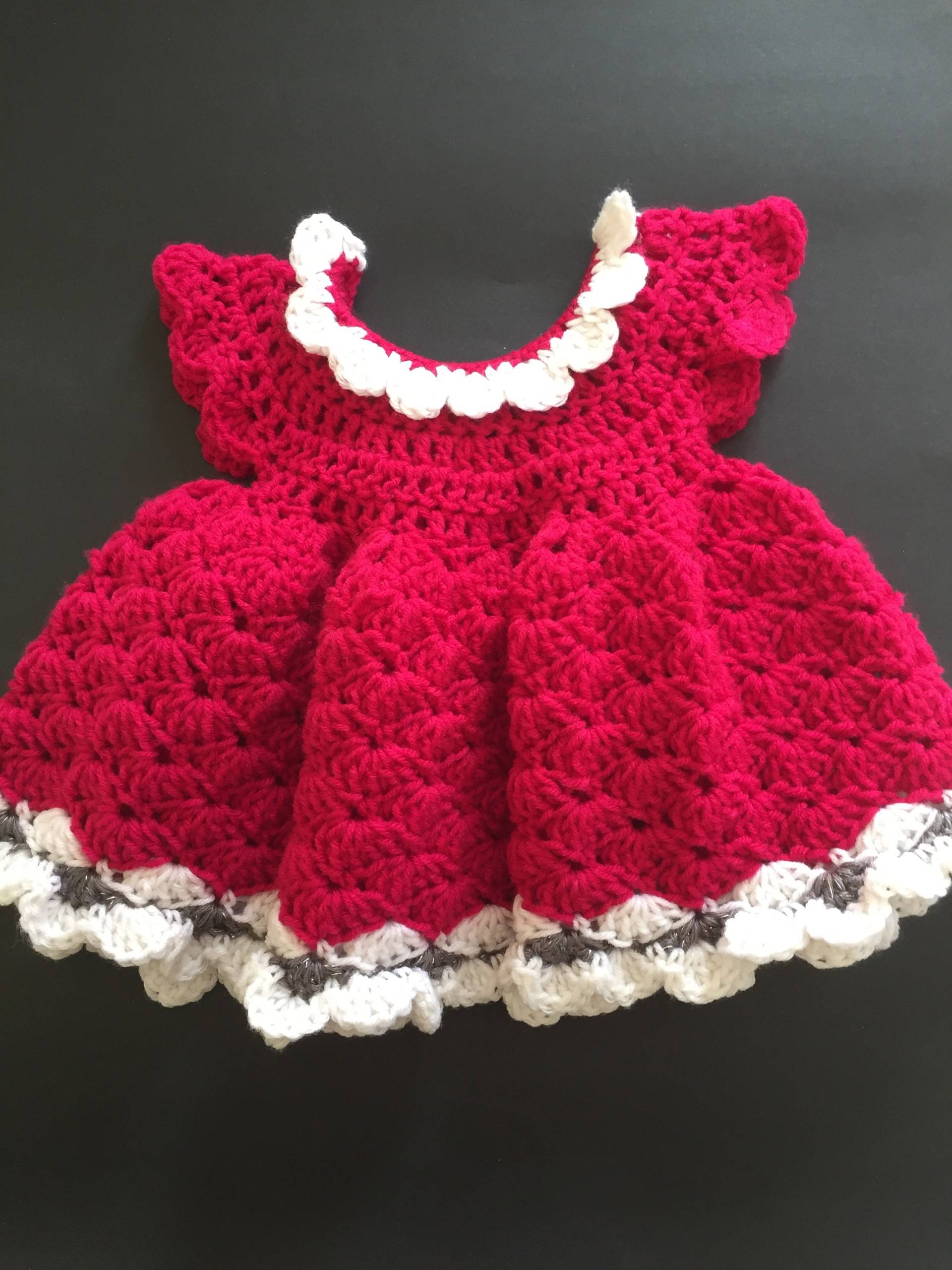Himbeerfarbenes Häkelkleid Für Kleine Mädchen/Geschenk Baby Shower von KnitsandCrochetShop