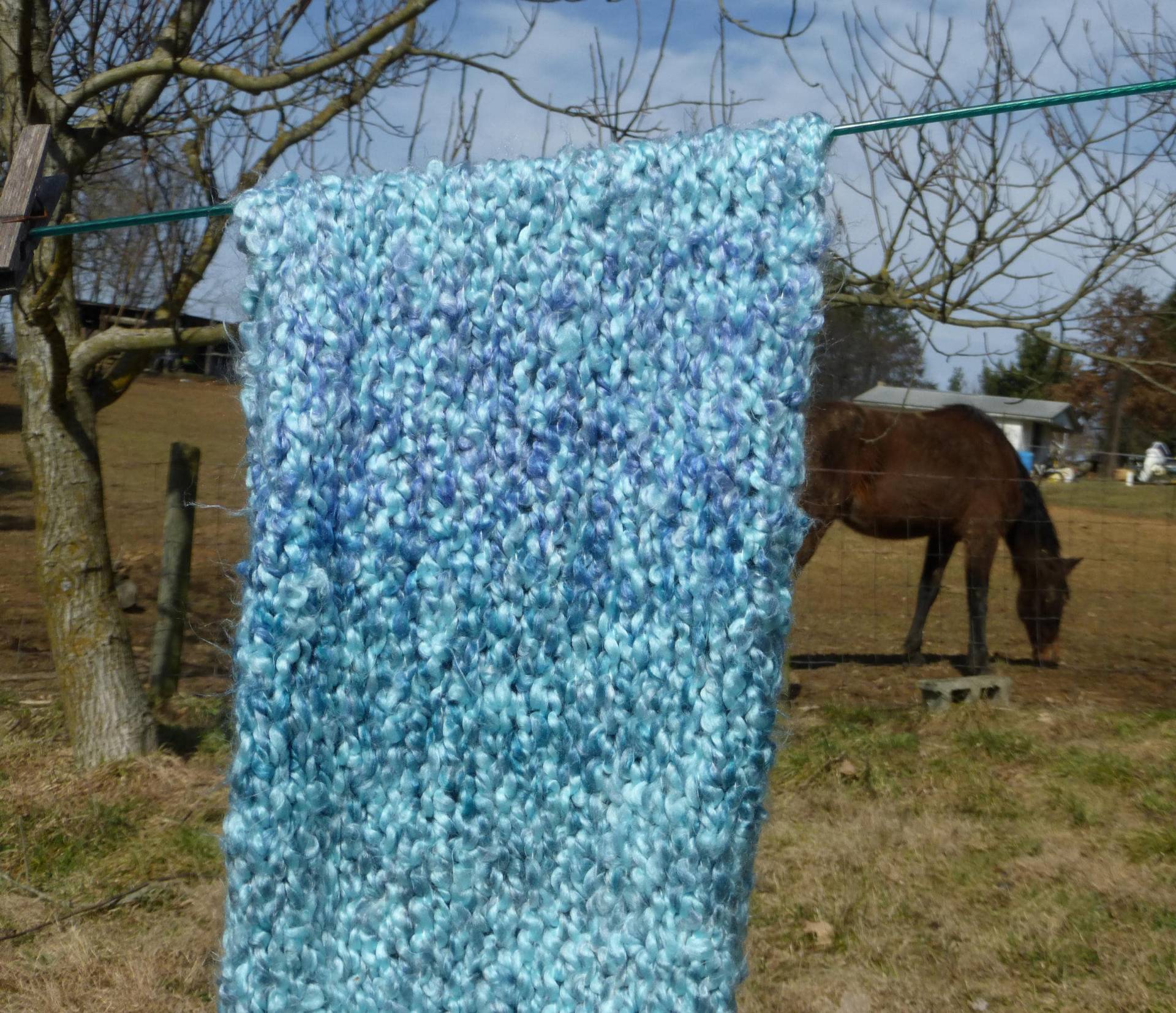 Handgestrickter Boucle Schal Hellblauer Denim Winter Schal Handgestrickter Boucle Schal Hellblauer Denim Winter Schal von KnitsbyGinny