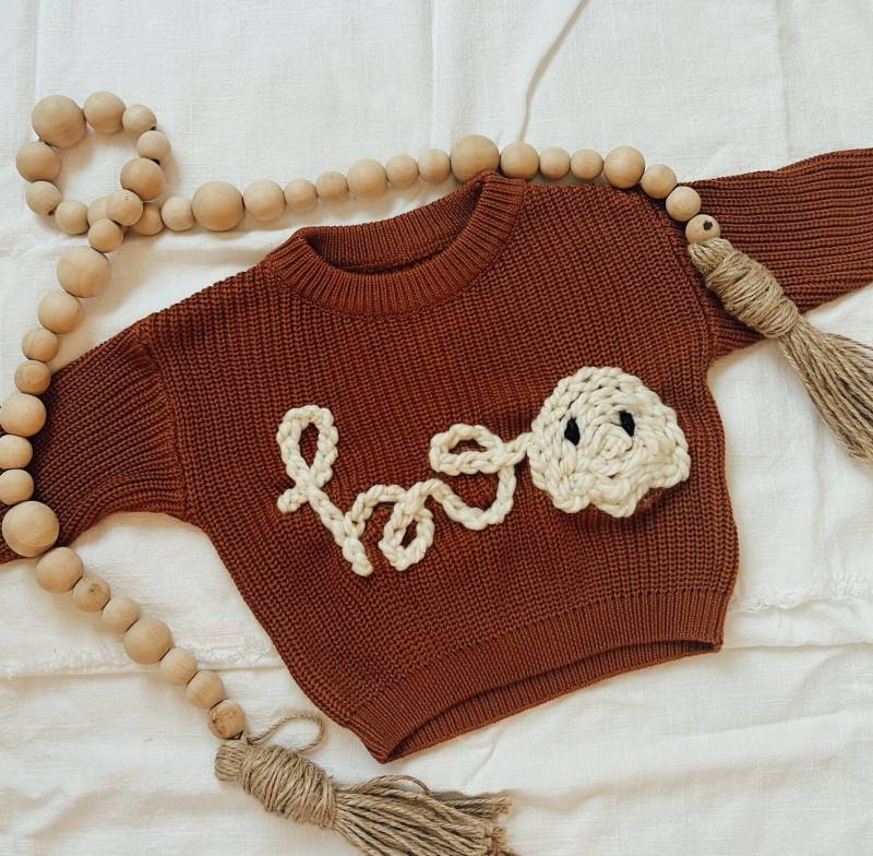 Hand Bestickter Design Pullover Für Babys & Kleinkinder | Benutzerdefinierte Halloween Herbst von KnitsnKnotsDesign