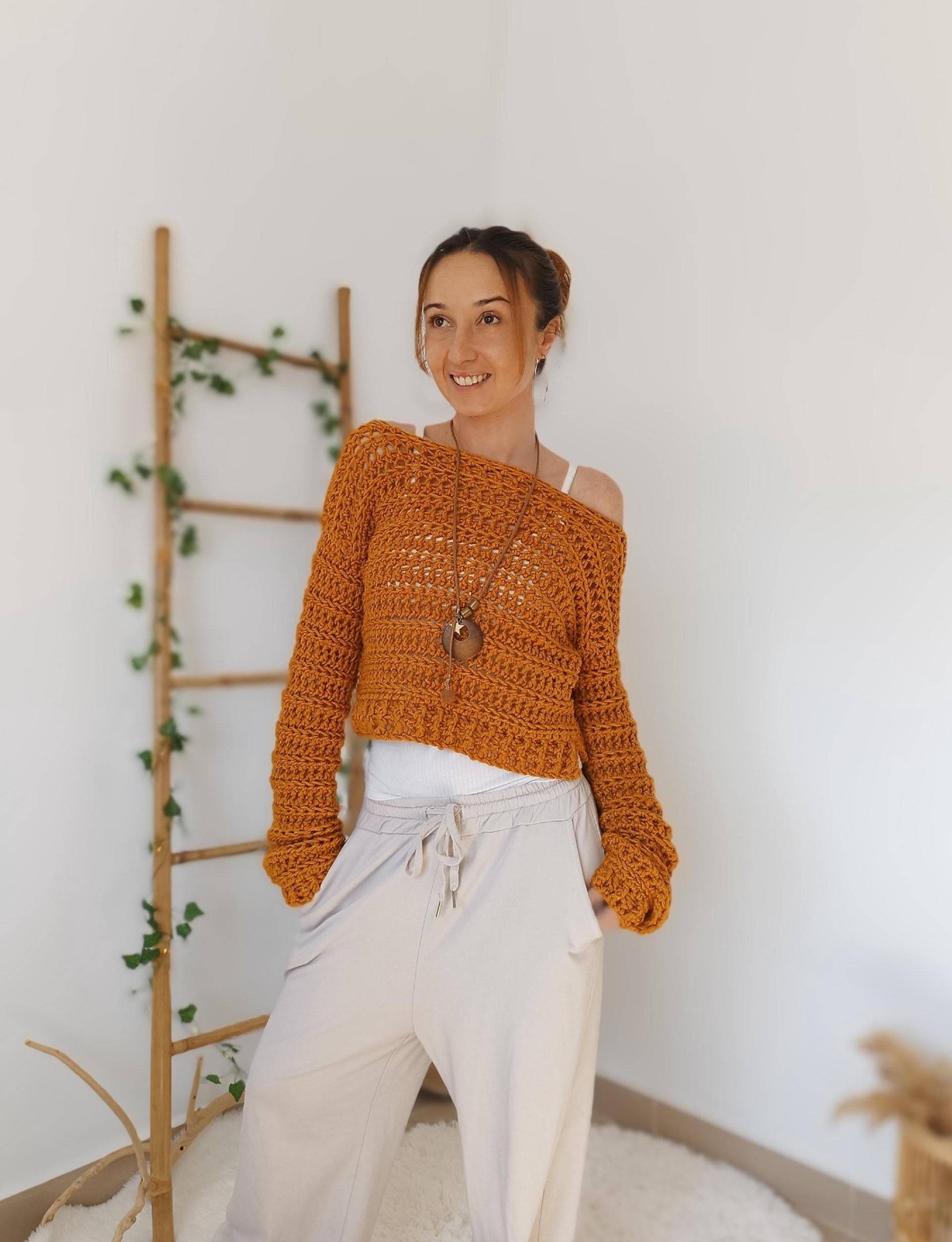 Ockerfarbener Häkel-Pulli Veganes Hypoallergenes Garn Ockerfarbener Häkel-Pulli Veganes Hypoallergenes Garn von KnittedSpirit