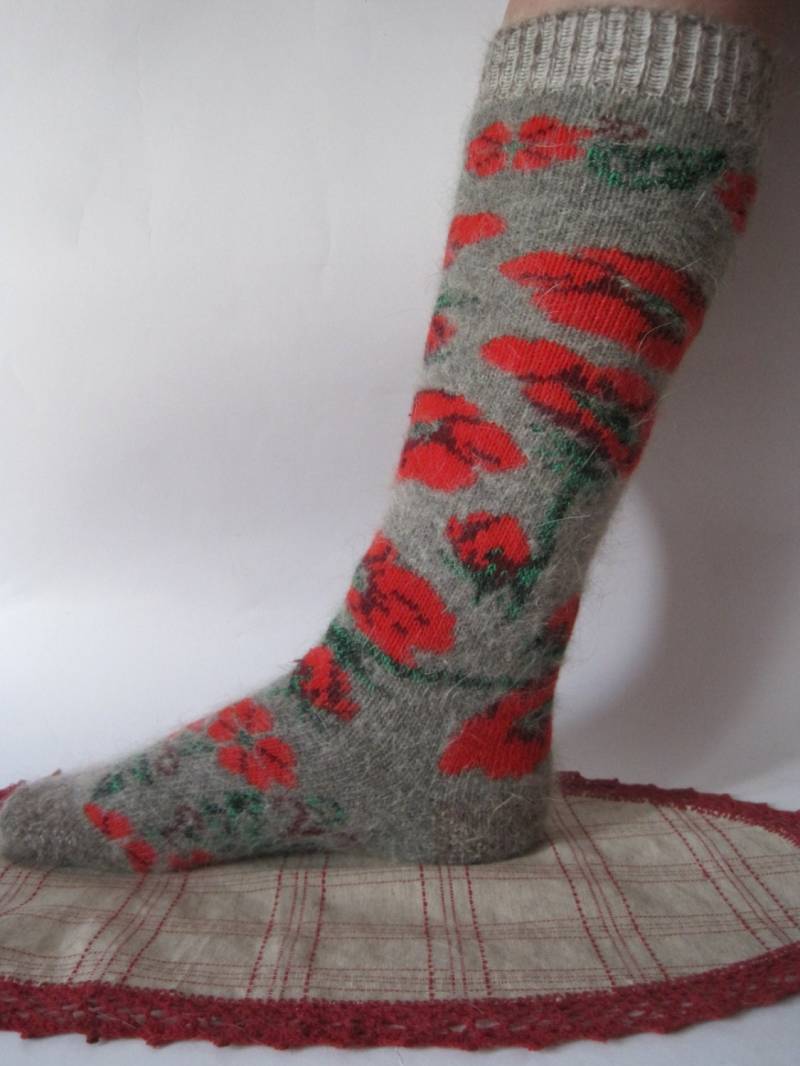 Natürliche Ziegendaunengarn Damen-strick - Und Filzstrümpfe Mit Roten Mohnblumen, Hochwertige Ledys-Kniestrümpfe Für Wärme Komfort von KnittedWarmGifts