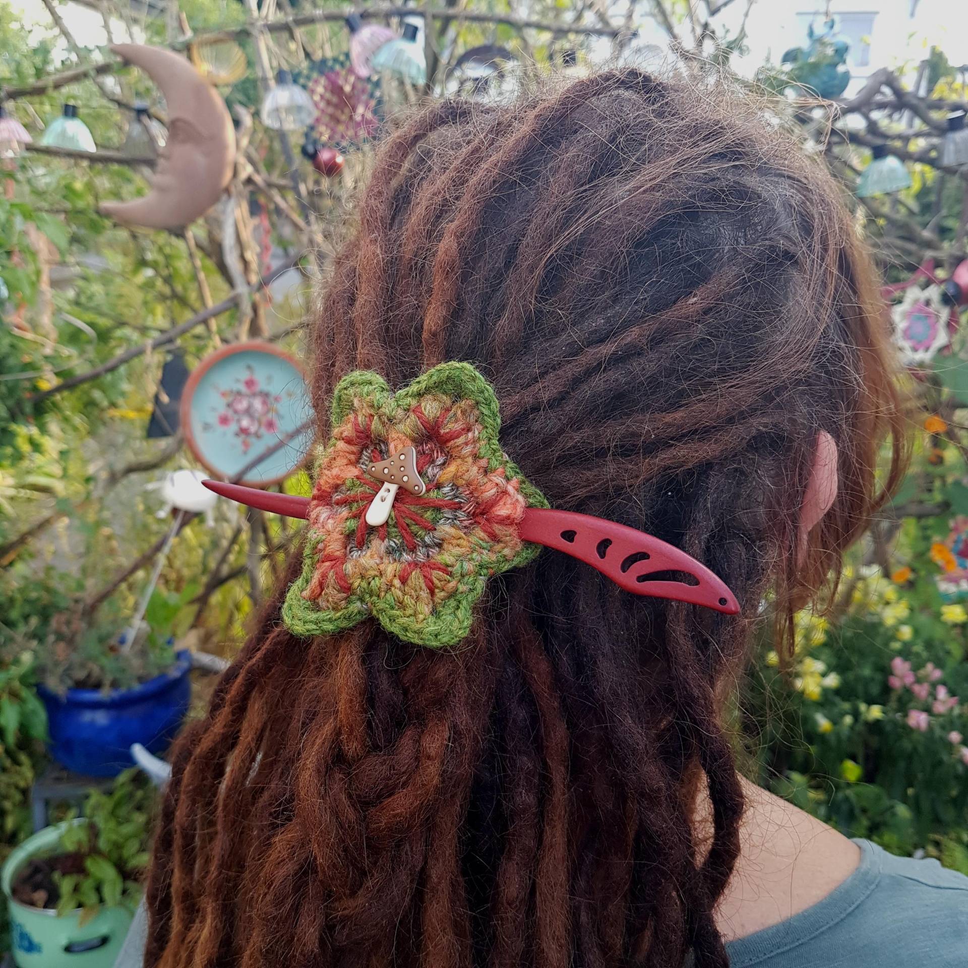 Häkel-Haarspange Mit Holznadel von Knitterkittel