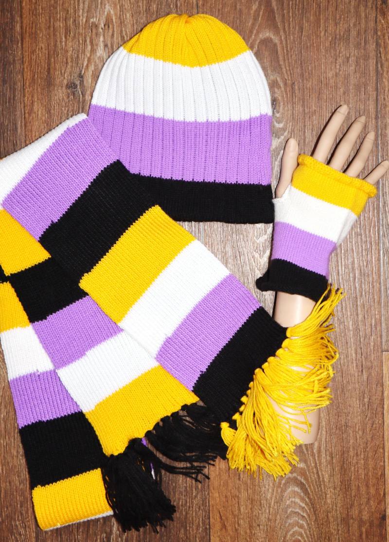 Pride Schal Mütze Lgbtq+Pride Nonbinary Handmade Hut Und Geschenke Kostüm von KnittingAndDesign