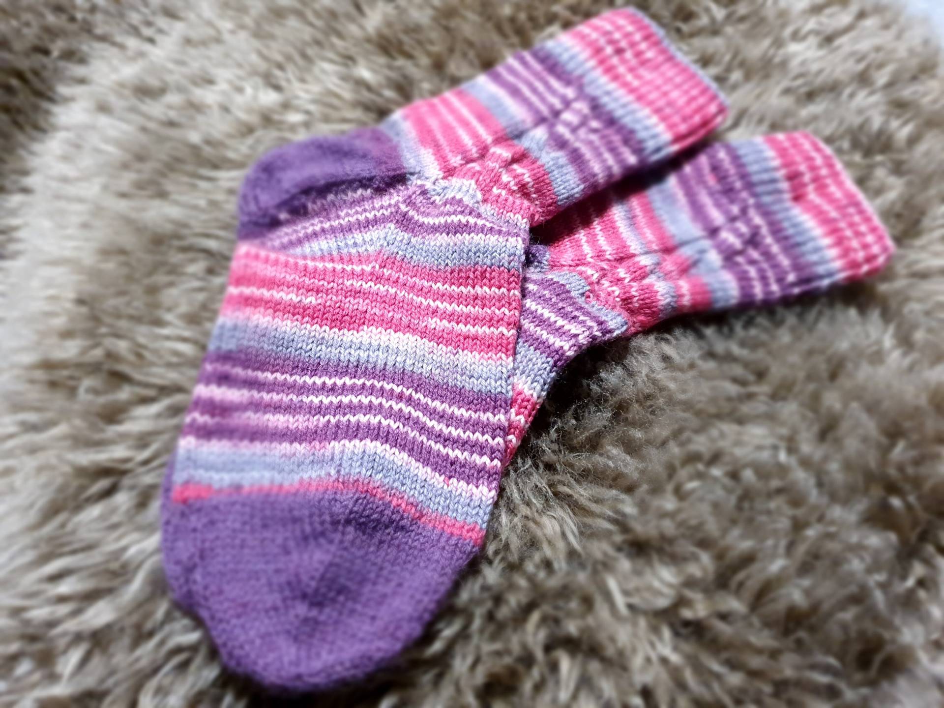 Handgestrickte Socken Gr. 37, 38 Handgestrickte Socken Gr. 37, 38 von KnitwearByLovers