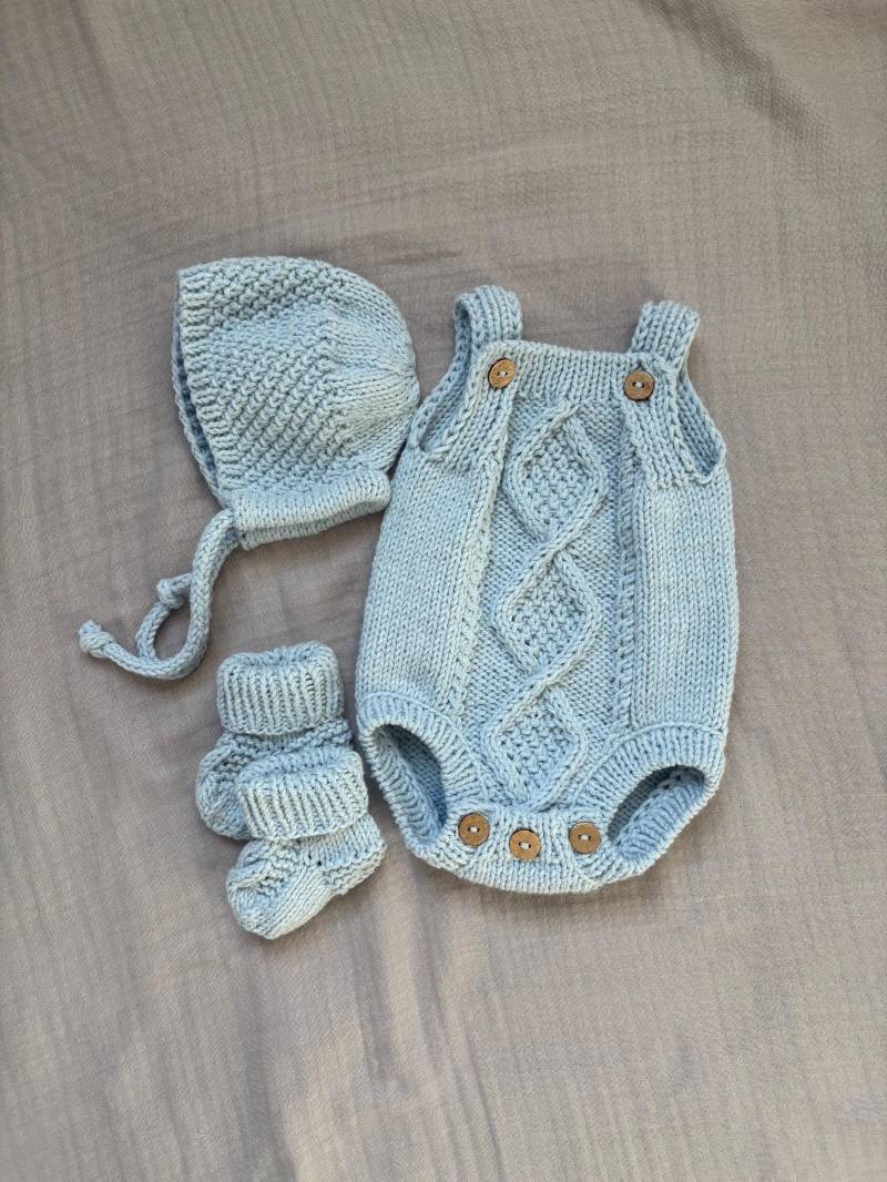 Gestricktes Baby Romper Set Baumwollmischung Neugeborenen Outfit Gestricktes Baby Romper Set Baumwollmischung Neugeborenen Outfit von Knitwearofistanbul
