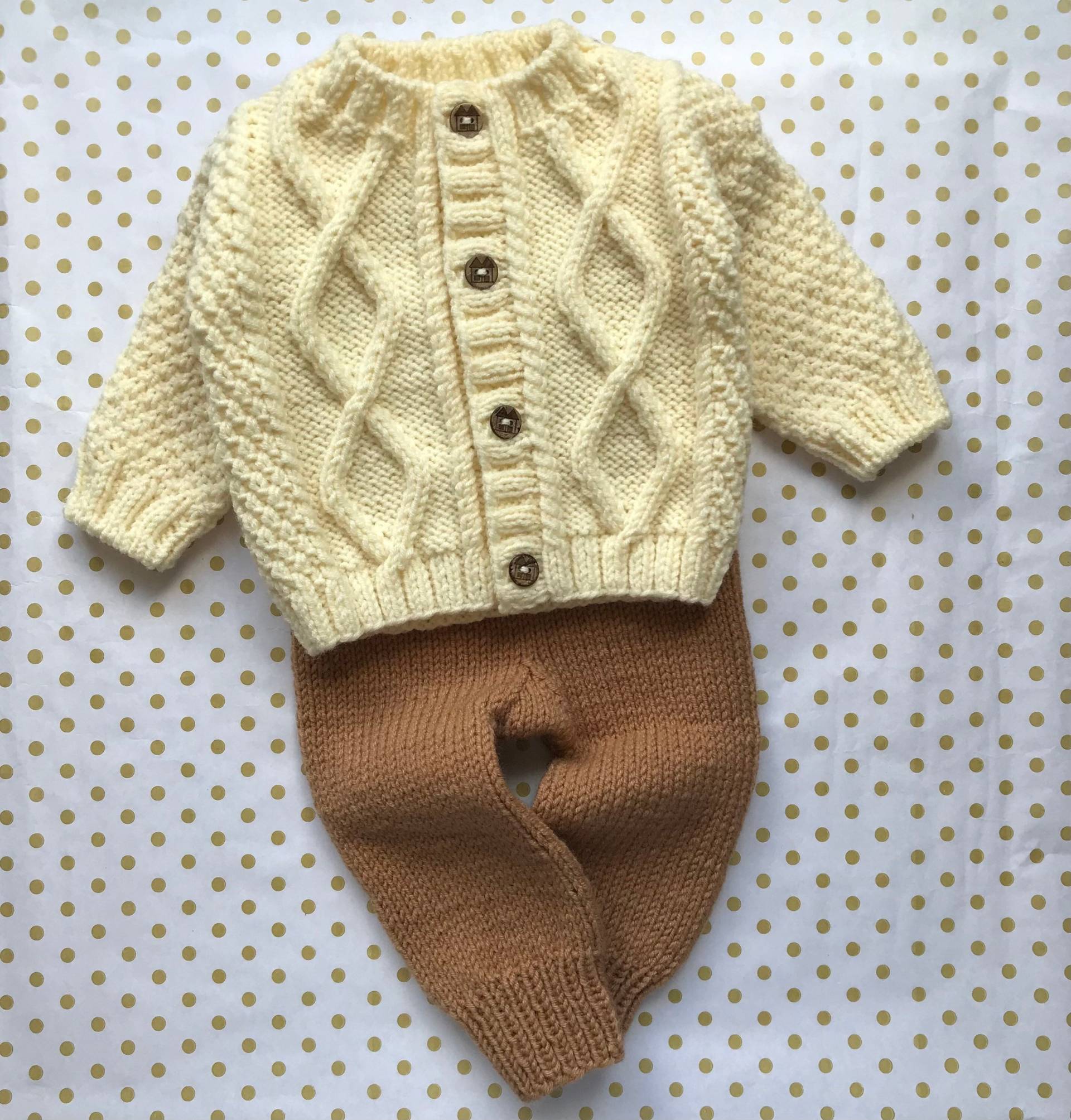 Baby Strickoverall Strampler Overall Strickjacke Zopfmuster Wolle Kleidung Winter Outfit Romper Set von Knitwearofistanbul