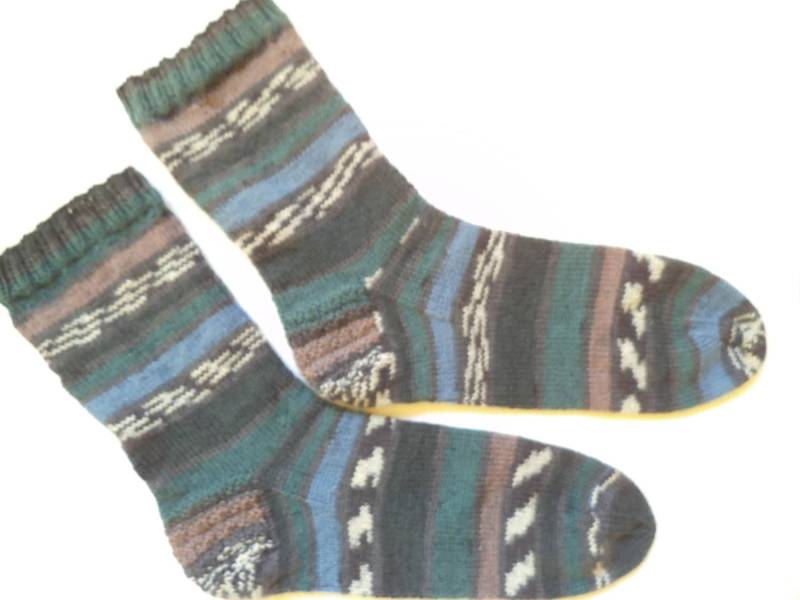 Handgestrickte Grün Grau Blaue Gestreifte Herrensocken Wollsocken Geschwollene Füße Diabetikersocken Unikat Socken Opa Geschenk Stiefelsocken von Knitwoolsocks