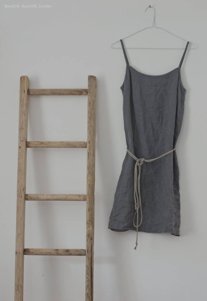Leinen Slipdress Twig | Sommerkleid Urlaub Leinenkleid Midi Minimales Nachthemd Unterkleid von KnockKnockLinen