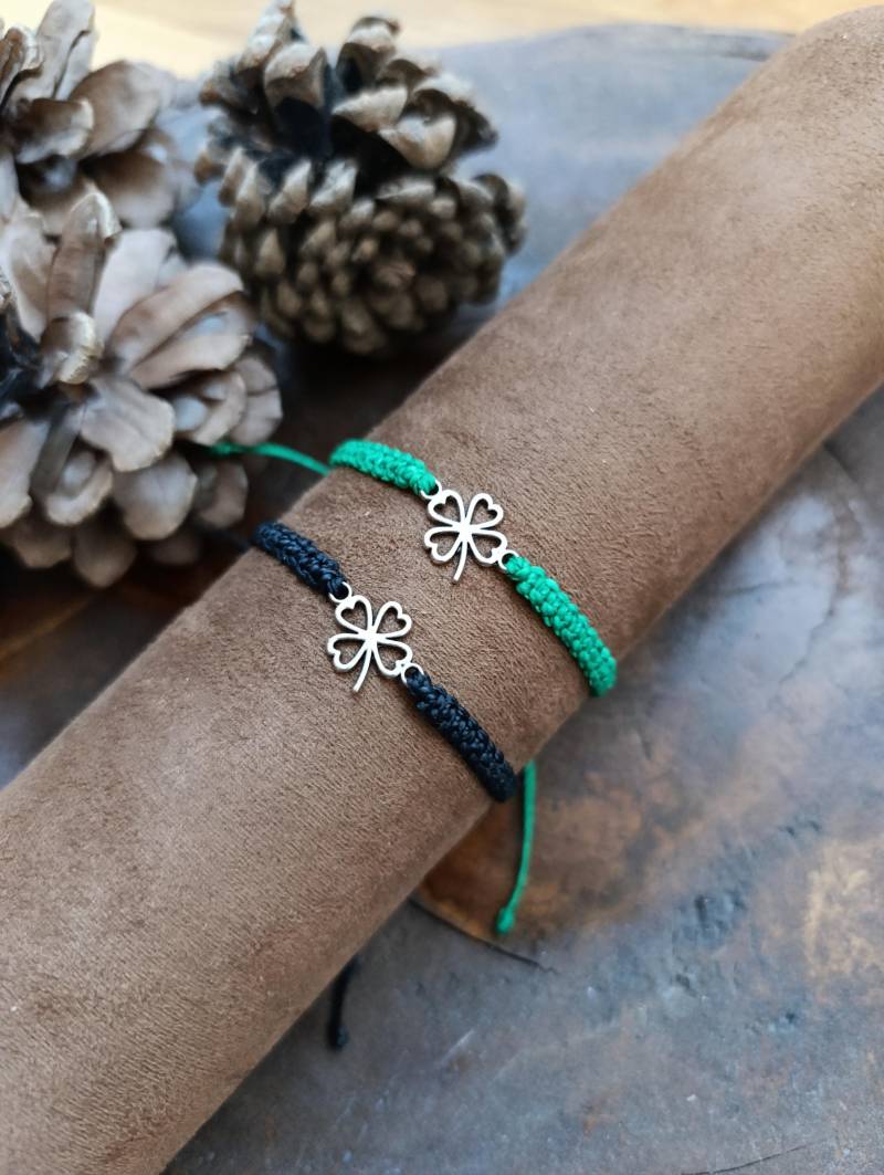 Klee Freundschafts Armband Wasserfest Makramee Boho Geschenk von KnorrArtStudio