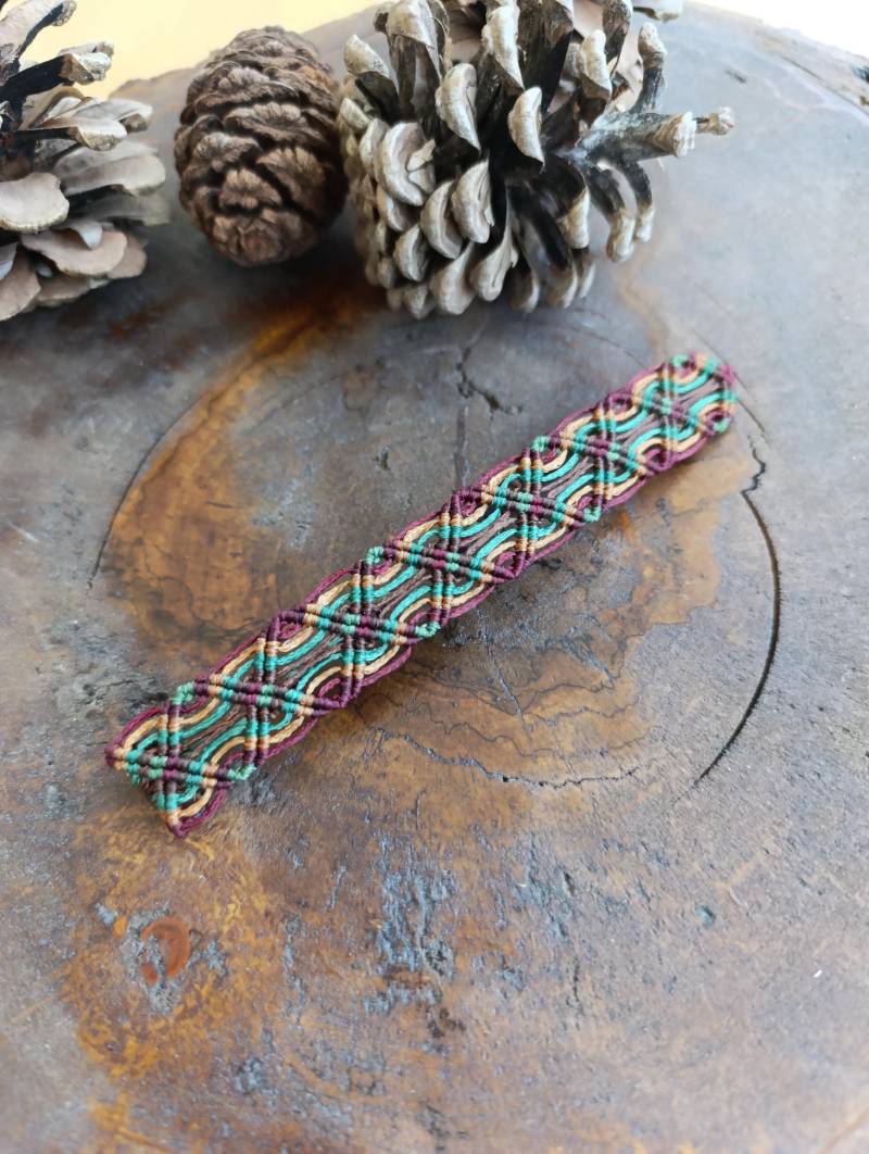 Makramee Freundschaftsarmband Farbverlauf Lila Türkis Schwarz Breit Wasserfest - Personalisierung Durch Farbe von KnorrArtStudio