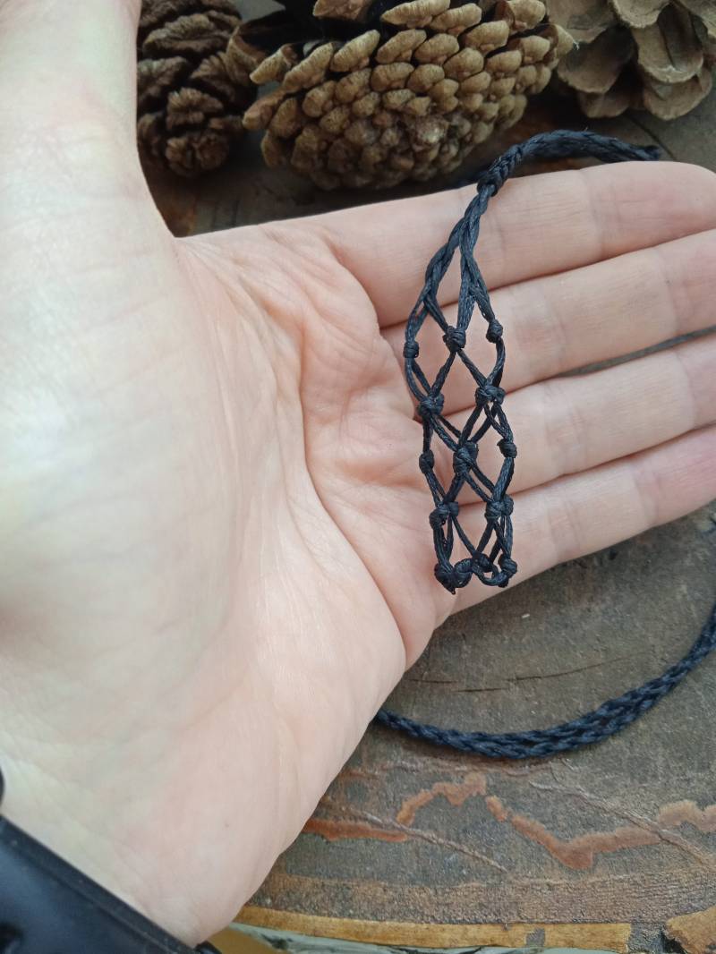 Makramee Schnur Kristall Halter - Käfig Anhänger Für Natursteine Der Größe 2-4 cm von KnorrArtStudio