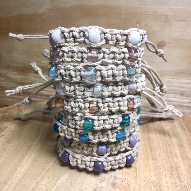 Hanf-Fußkettchen Oder Armband, Ihre Wahl Aus Bunten Glasperlen, Rasta-stil 15 Farbauswahlen von KnotJustHempJewelry