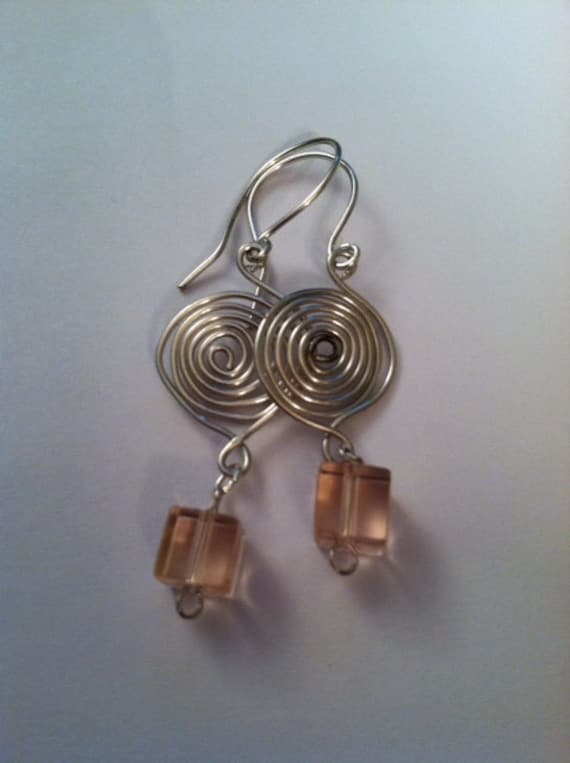 Draht Gewickelt Ohrringe, Silber Und Rosa Baumeln Ohrringe - Ewr081 Draht Gewickelt Ohrringe, Silber Und Rosa Baumeln Ohrringe - Ewr081 von KnotObsoleteDesign
