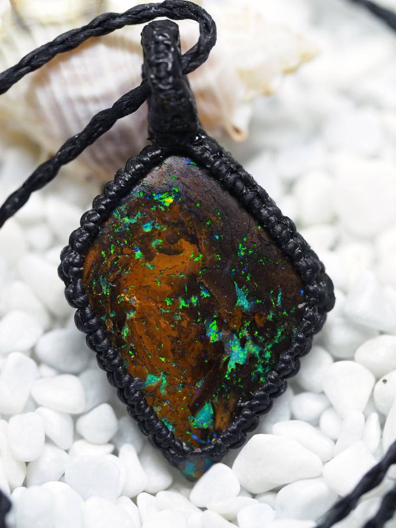 Auffällige Große Boulder Opal Geknüpft Auffällige Große Boulder Opal Geknüpft von KnotRocks2