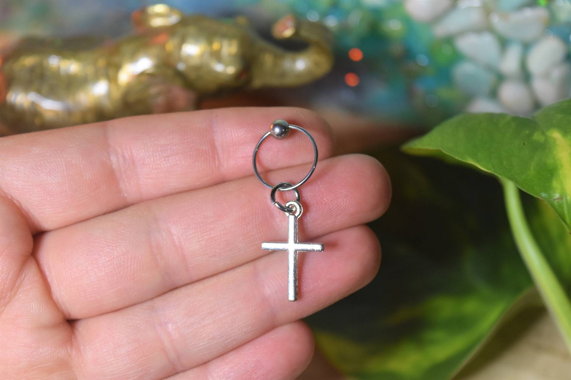 20G Silber Kreuz Knorpelohrring, Benutzerdefinierte Ohrring, Charm, Charm Ring Ohrstecker, Piercings, Spring Shopping 20G Silber Kreuz Knorpelohrring, Benutzerdefinierte Ohrring, Charm, Charm Ring Ohrstecker, Piercings, Spring Shopping von KnotTreasuresJewelry