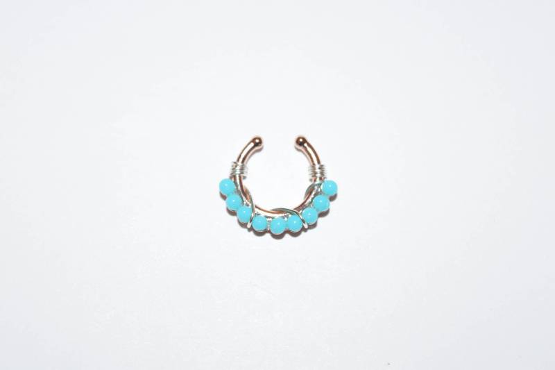 Draht Gewickelt Rose Gold Single Lined Türkis Farbe Perlen Nicht-Piercing Septum Aufhänger, Fake Ringe, Spring Shopping von KnotTreasuresJewelry