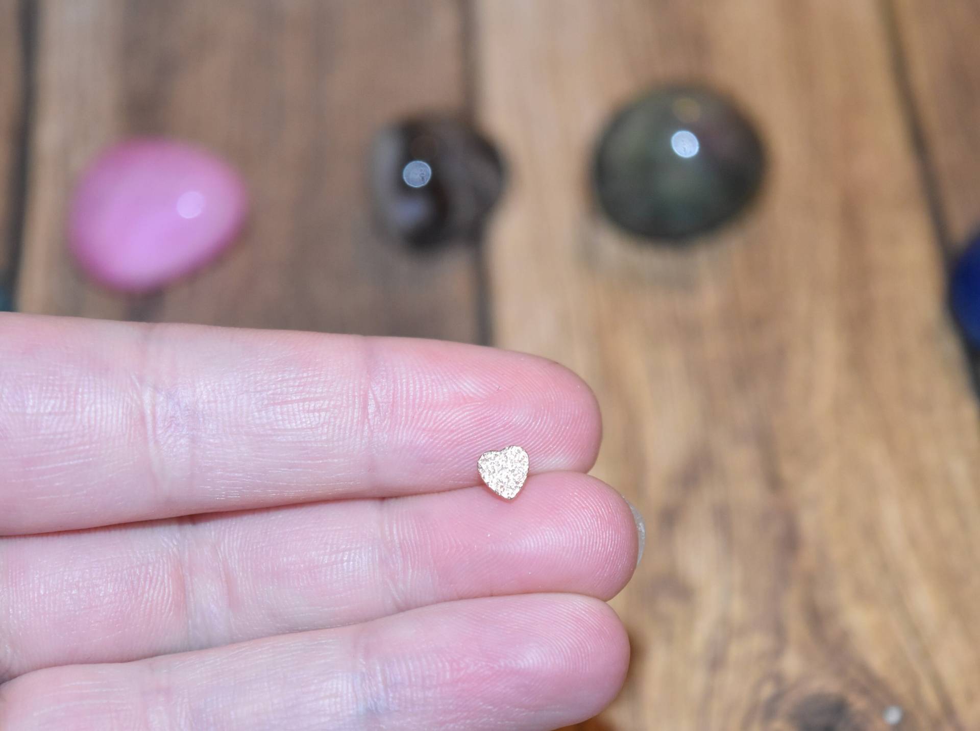 Rose Gold Herz Ohrstecker Nasenring - Glänzender 316L Chirurgenstahl Nasenstecker Ringe, Nasenringe, Nasenschmuck, Frühlingsshopping Rose Gold Herz Ohrstecker Nasenring - Glänzender 316L Chirurgenstahl Nasenstecker Ringe, Nasenringe, Nasenschmuck, Frühlingsshopping von KnotTreasuresJewelry