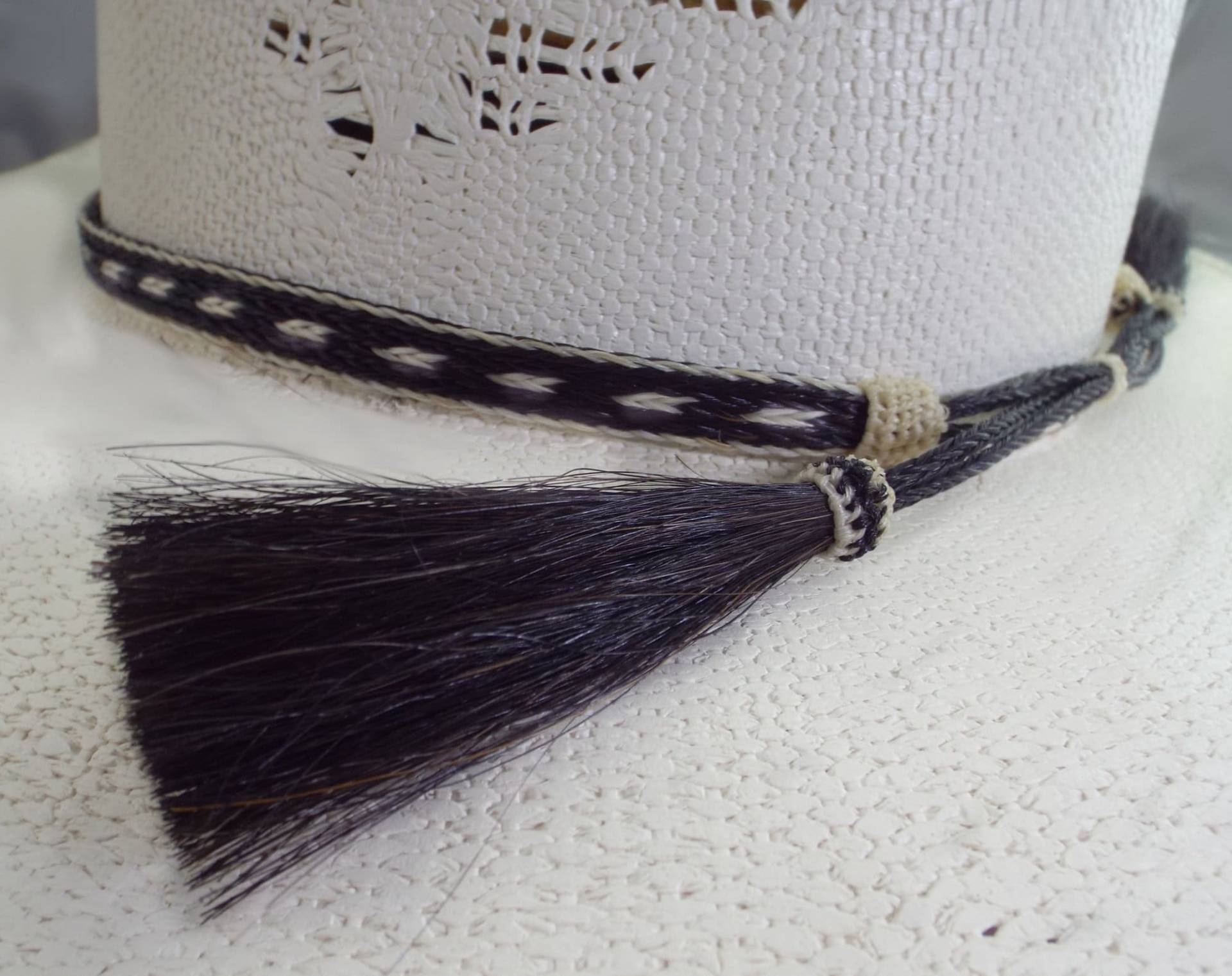 Bolder Schwarz-Weisses Rosshaar, Hutband, Rosshaar Cowboy Doppel Quaste, Western Rodeo von Knotatail