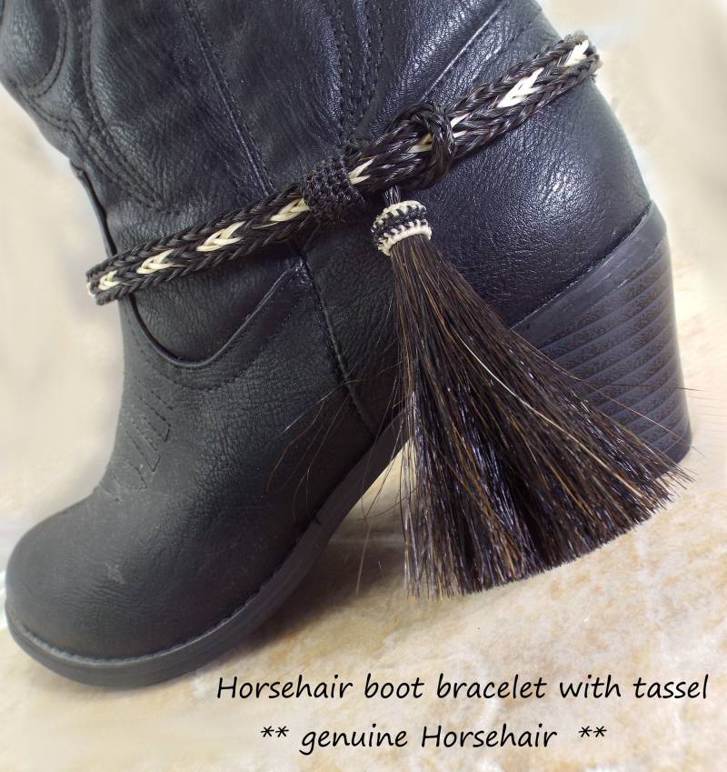 Boot Bling Armband, Schwarz-Weiß Oder Schwarz Schmuck, Auffällig, Rosshaar Quaste, Cowgirl Bling, Bling Boot Bling Armband, Schwarz-Weiß Oder Schwarz Schmuck, Auffällig, Rosshaar Quaste, Cowgirl Bling, Bling von Knotatail
