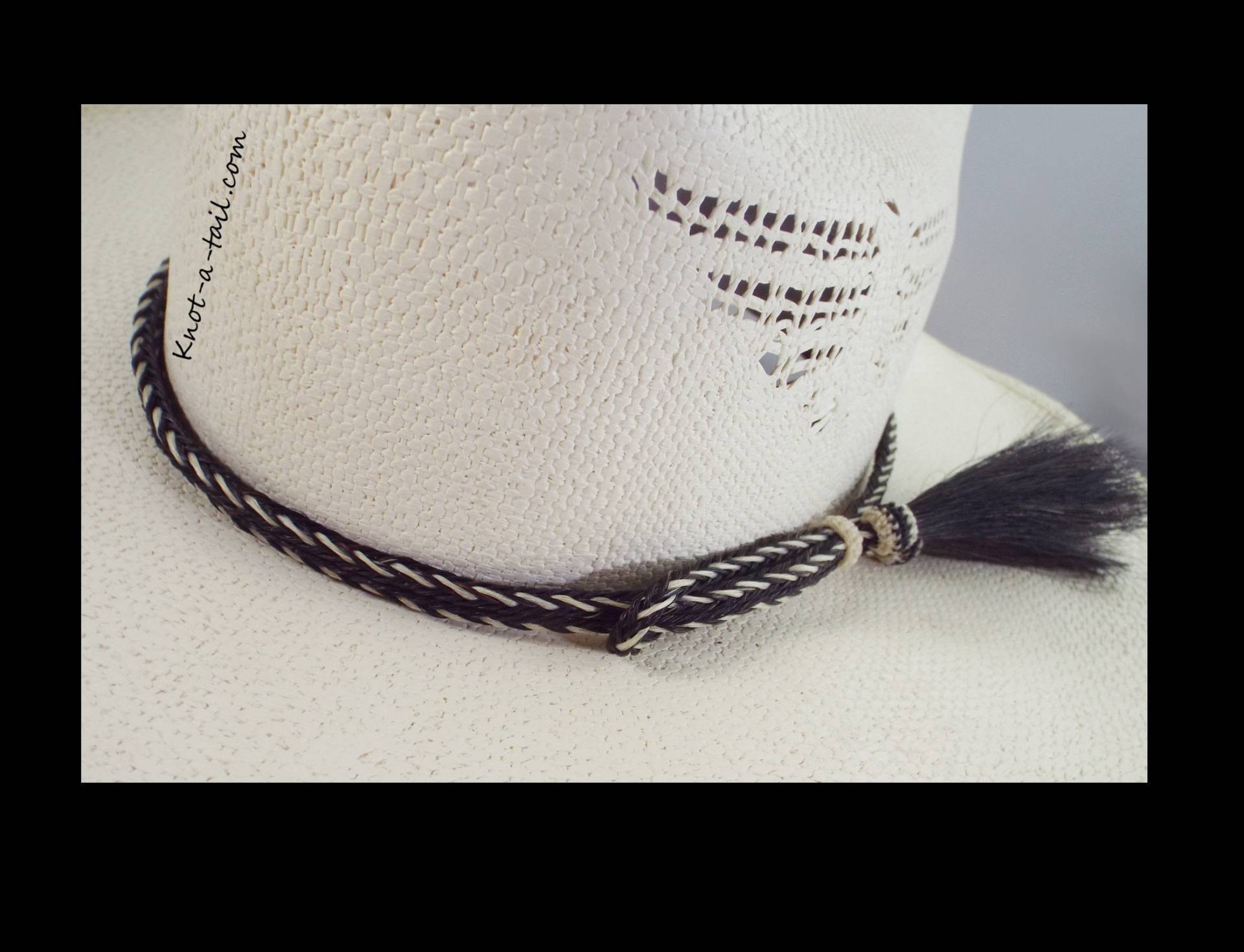 Hutband Aus Rosshaar, Bolder-Schwarz/Weiß, Mehrsträhnige Borte Mit Seitlichen Quasten, Cowboy Western von Knotatail