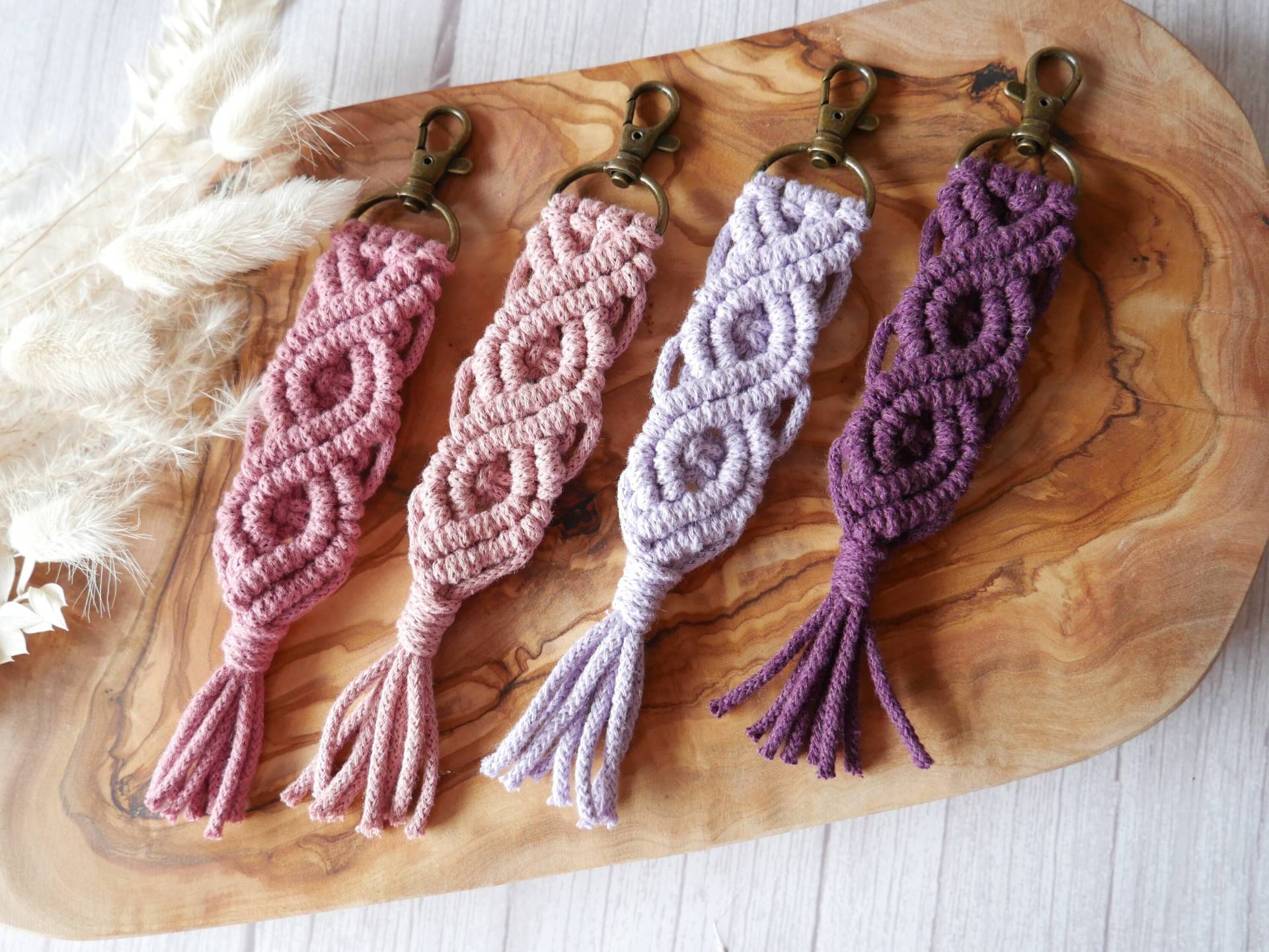 Makramee Schlüsselanhänger "Amelia" | Geschenkidee Verschiedene Farben Makramee Schlüsselanhänger "Amelia" | Geschenkidee Verschiedene Farben von KnotenRaum