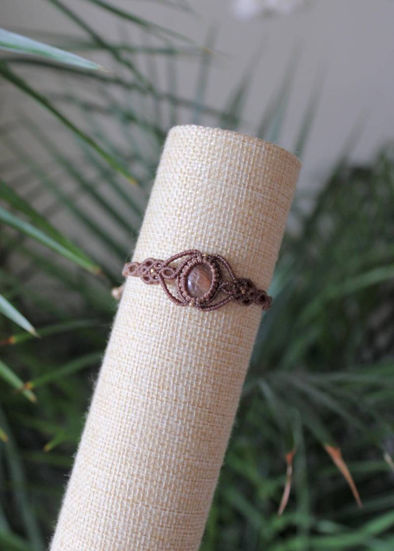 Makramee Armband Mit Rutilquarz von KnottedLoveAT