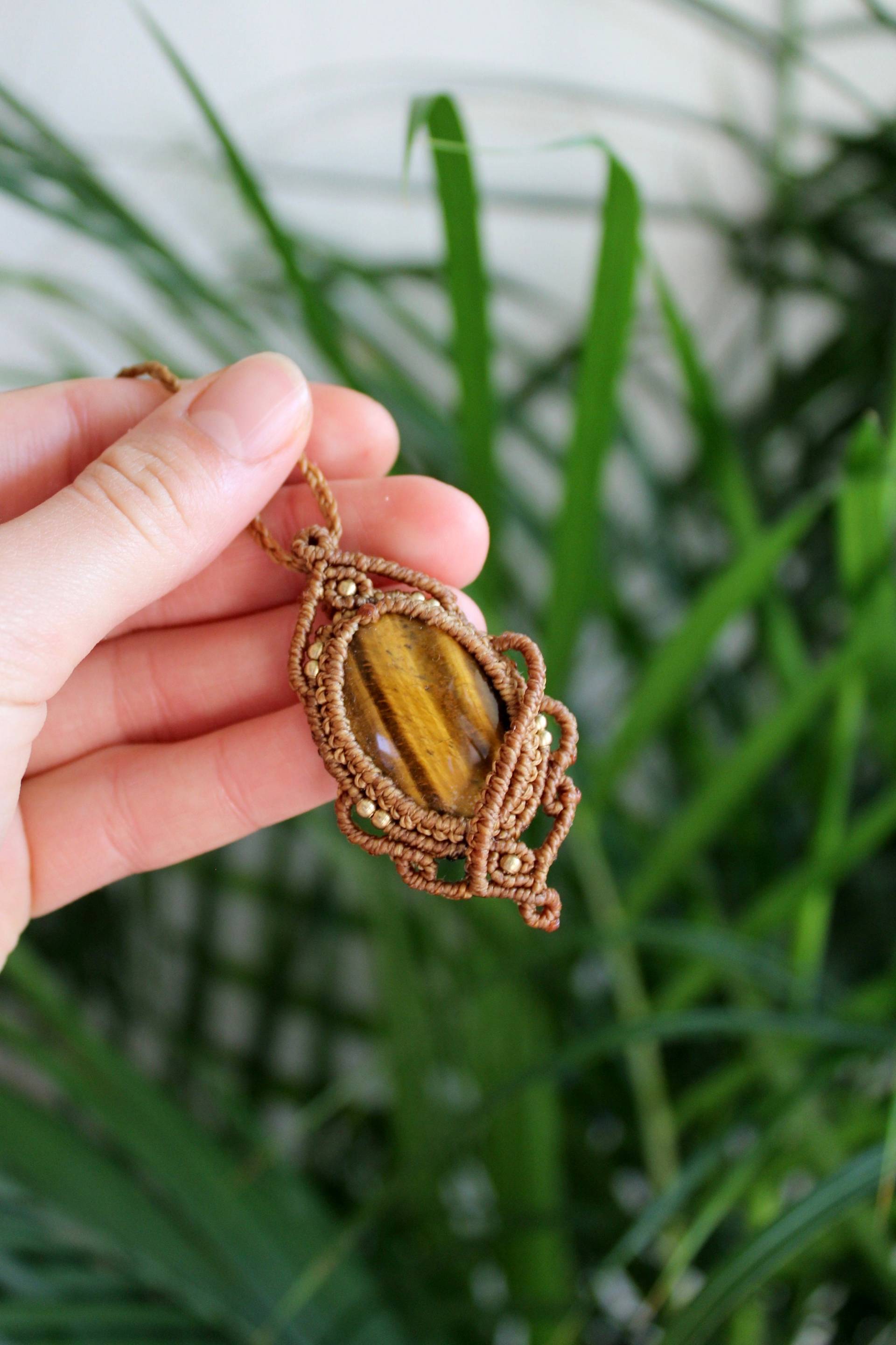 Makramee Halskette Mit Tigerauge von KnottedLoveAT