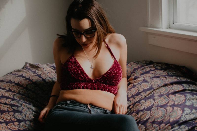 Samt Bralette | Häkelspitze Frauen Ausgefallene Frau Strandmode Top Festival Auf Bestellung von KnottyCraftGirls