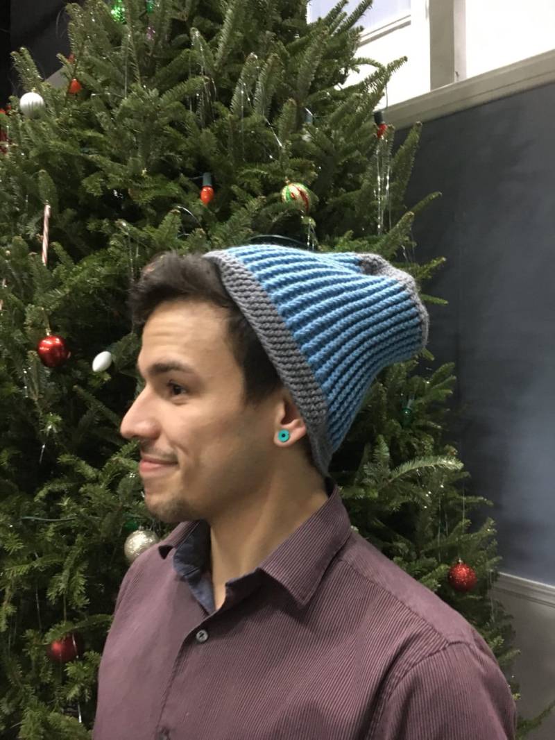 Unisex Slouchy Beanie/Grau Und Blau Mütze/Hut Herren von KnottyGoylCrochet