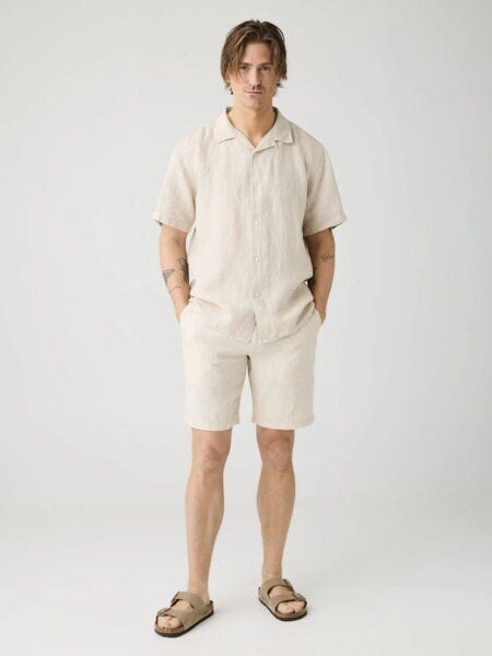 Knowledge Cotton Apparel Box Fit Short Sleeved Linen Shirt von Knowledge Cotton Apparel