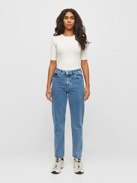 KnowledgeCotton Apparel Mom Fit Jeans Iris Light Blue von KnowledgeCotton Apparel