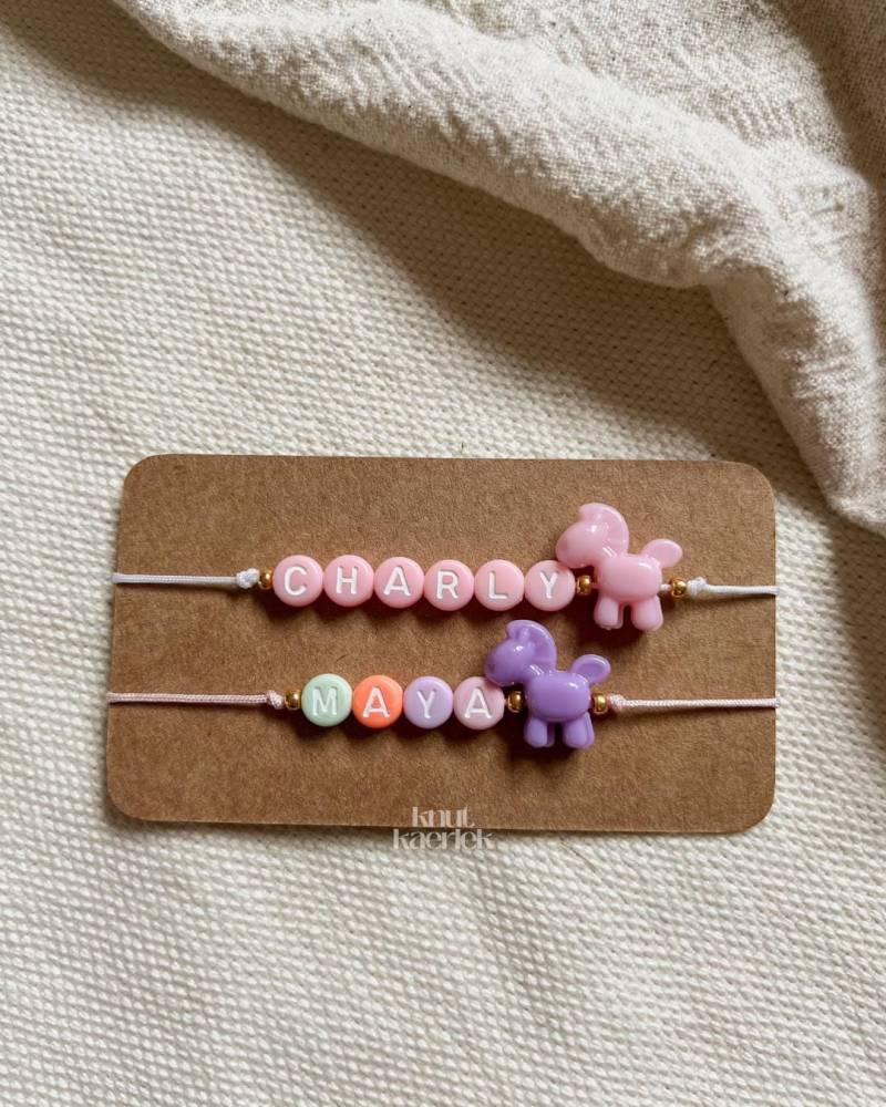 Individuelles Armband Pferdenamen Für Pferde - Und Ponyliebhaber in Verschiedenen Farben Individuelles Armband Pferdenamen Für Pferde - Und Ponyliebhaber in Verschiedenen Farben von Knutkaerlek