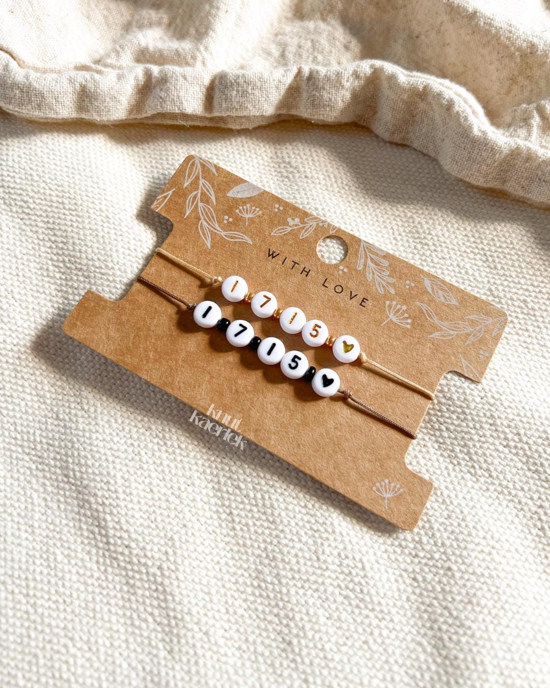 Personalisiertes Armband・datum Armband Mit Herz in Verschiedenen Farben ・ Geburt, Hochzeit, Jahrestag, Freundschaft Personalisiertes Armband・datum Armband Mit Herz in Verschiedenen Farben ・ Geburt, Hochzeit, Jahrestag, Freundschaft von Knutkaerlek