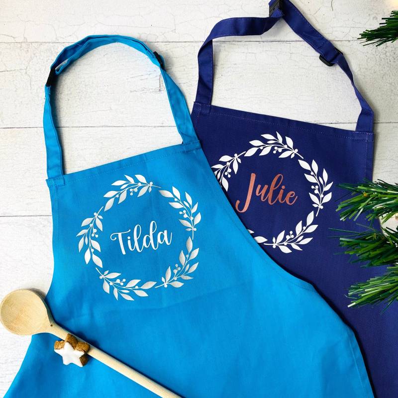Kinderschürze Personalisiert Mit Blätterkranz Und Name, Zum Backen, Basteln Gärtnern Auch Für Erwachsene von Koboldtheater22