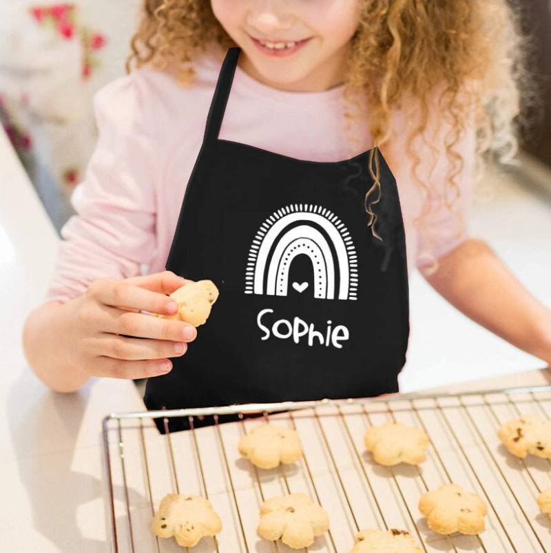 Malkittel Kinderschürze Bastelkittel Personalisiert - Auch Für Erwachsene Mit Tollem Regenbogen von Koboldtheater22