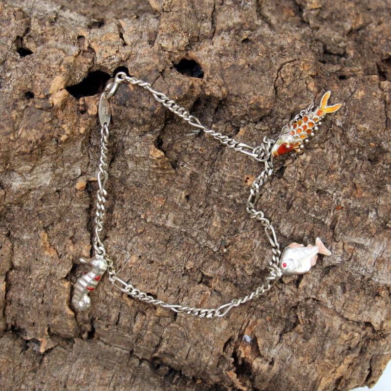 Silber Charm Armband Mit Cloisonnee Charms - Fisch Seepferdchen Catania von KobraFinds
